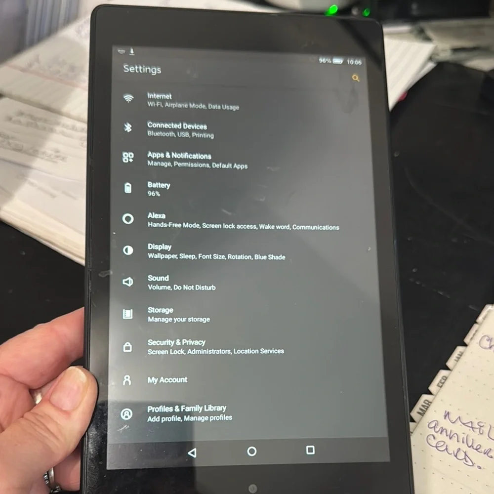 Amazon 6 Fire tablet with case and charger